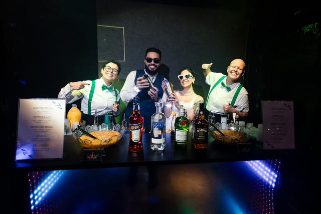 Jhows Bartenders - 1