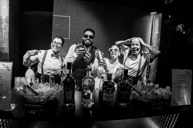 Jhows Bartenders - 2