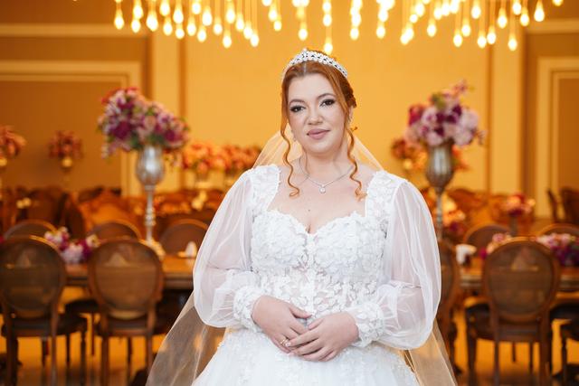 Lú Marqueé - Especialista em NOIVAS - Maquiagem e penteado homecare - 1