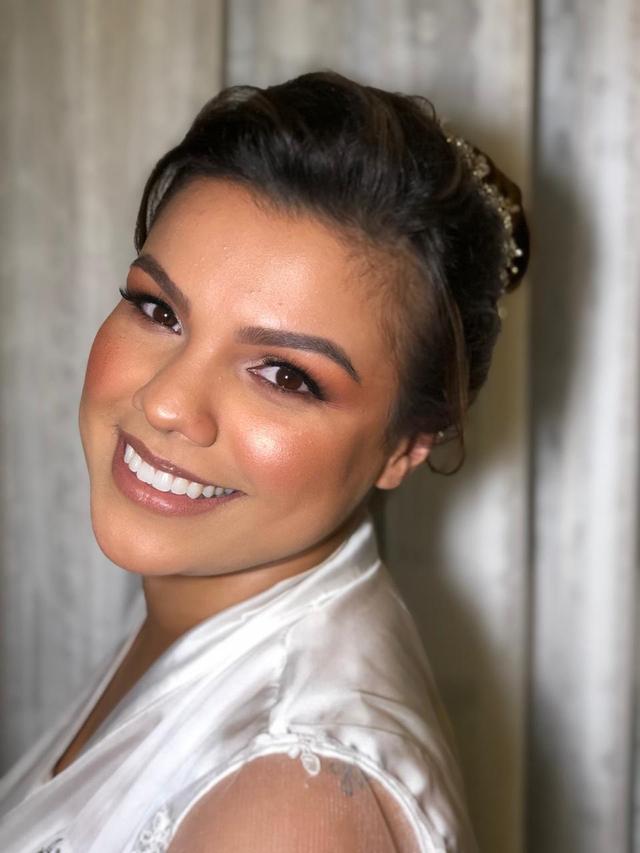 Dani Santos Makeup - 1