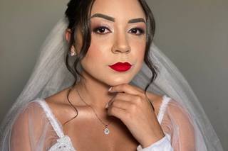 Camila Reis - Makeup & Hair Artist - 25