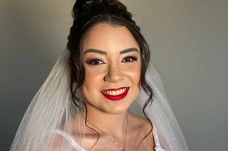 Camila Reis - Makeup & Hair Artist - 26