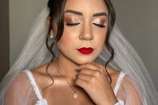 Camila Reis - Makeup & Hair Artist - 27