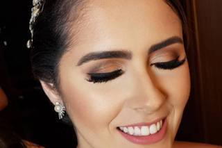 Dani Goes Beauty Artist - 16