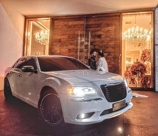 Eiffel Vip Car - 1
