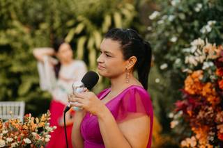 Angela Karla Ferreira - 25