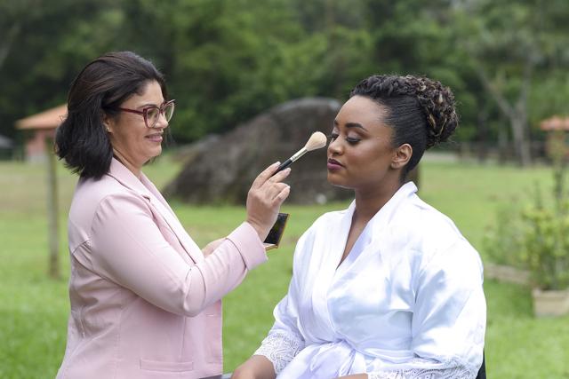 Priscila Sousa Makeup Artist - 1