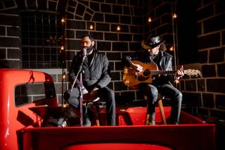 2 Por Litro Acoustic Band - 24