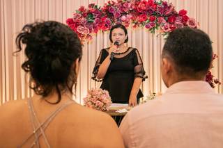 Angela Karla Ferreira - 26