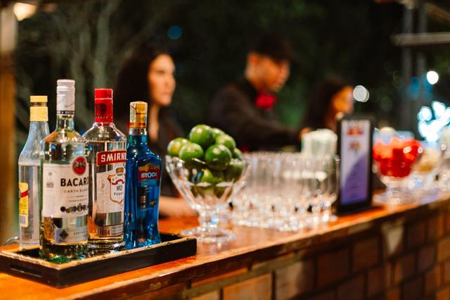 The Best Bar - 1