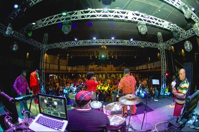 Banda EU - 1
