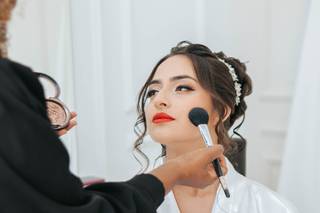 Andreina Oliveira - Maquiagem e Penteado - 5