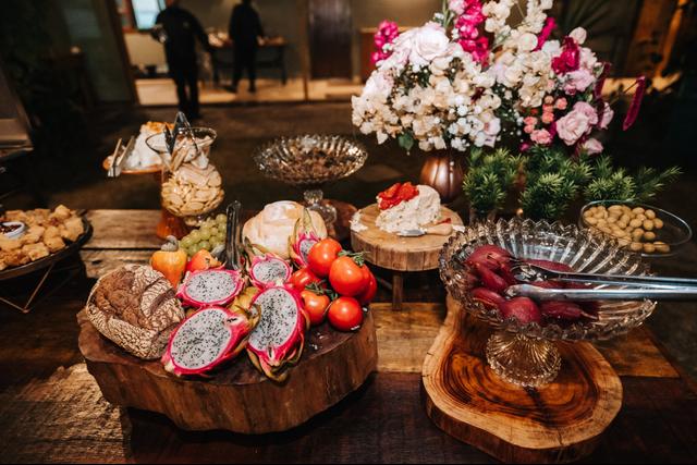 Clara's Kitchen Buffet - 4