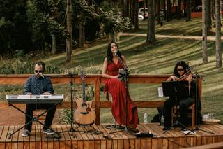 Monica Bezerra - Voz e Violão - 5