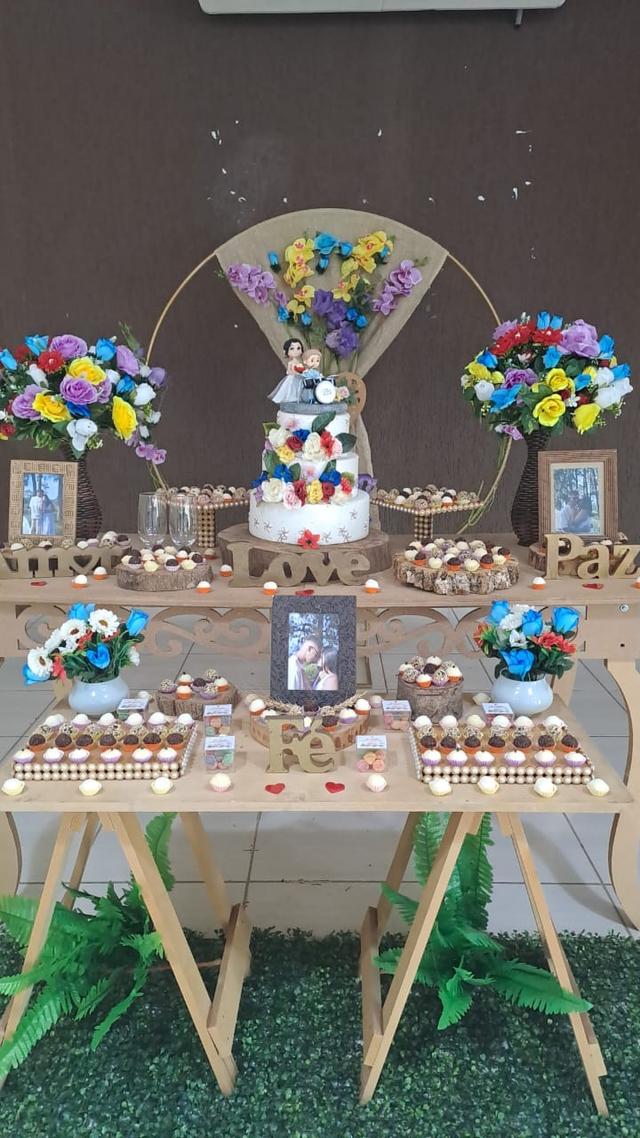 Bolo Fake & Casal de Noivinhos - 3