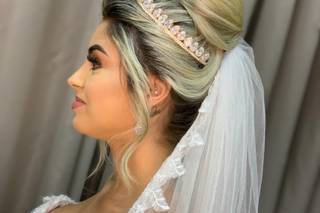 Espaço Alyne Fiori - Cabelo e Estética - 18
