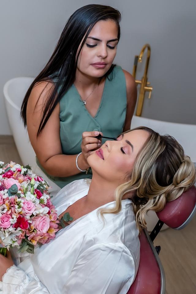 Isabella Handem - Maquiadora - 2