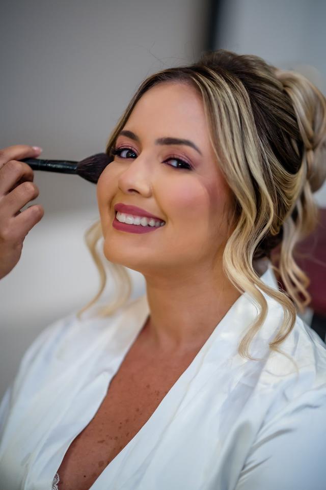 Isabella Handem - Maquiadora - 4