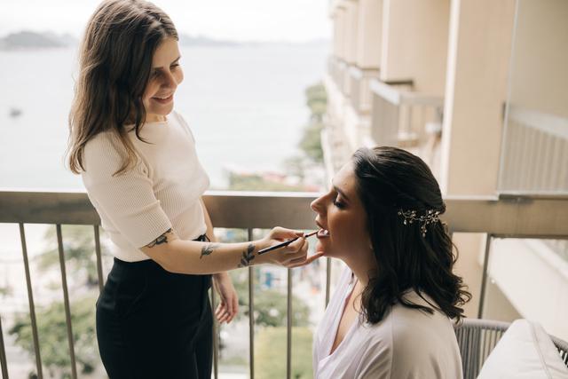 Júlia Torres Beauty Artist - 1