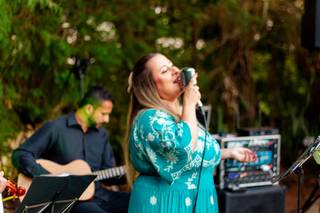 Gislene Lopes Cantora - 11