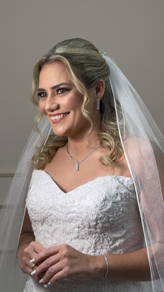 Samantha Sales - Maquiagens e Penteados - 1