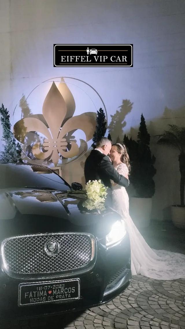 Eiffel Vip Car - 2