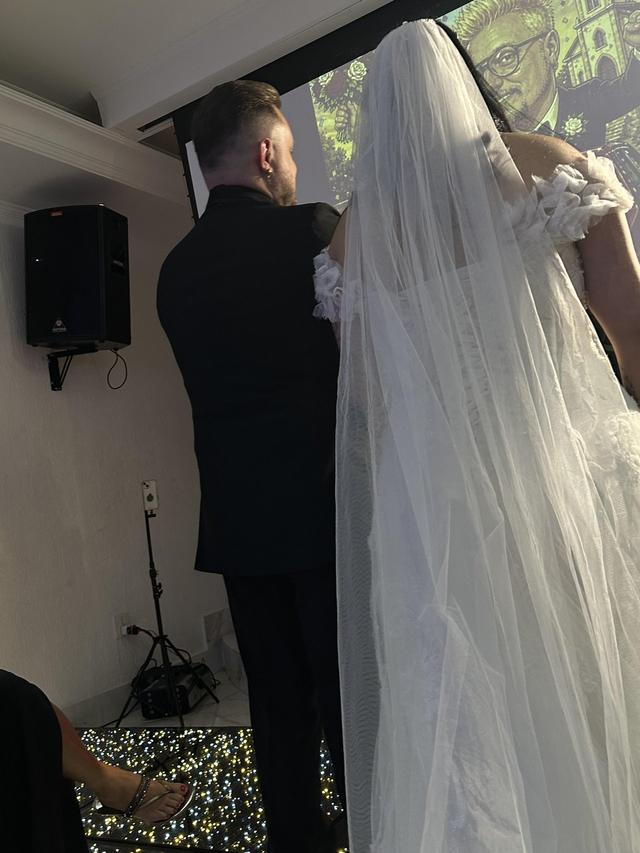 Hellen Sini Celebrante - 2