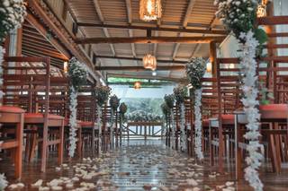 Douglas Decor - 17