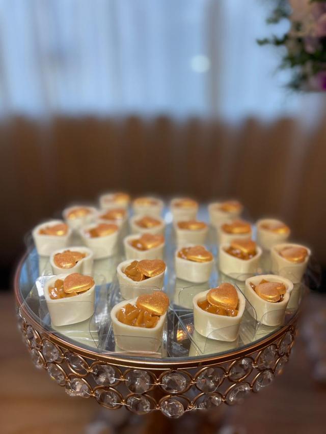 Surmonter Buffet - 1