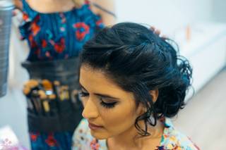 Dani Goes Beauty Artist - 20