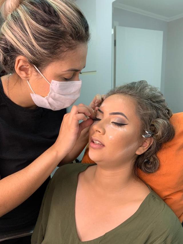 Karina Souza Makeup & Hair - 1