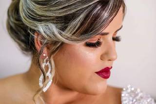 Espaço Alyne Fiori - Cabelo e Estética - 14