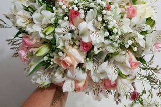 Joy Santos Buquês - 12