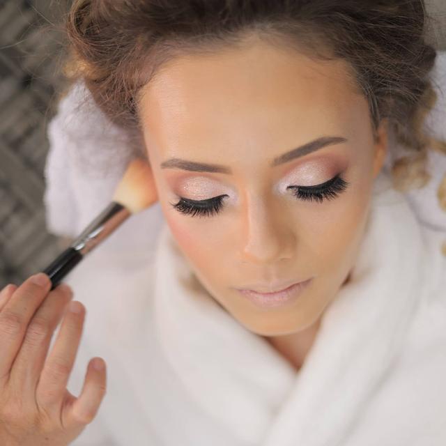 Daniela Bachi Beauty Artist - 1