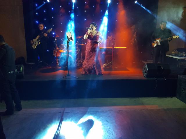Elisângela e Junior Banda - 3