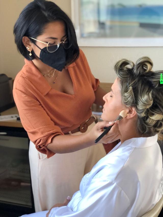 Ana Ornellas Beauty Artist - 2