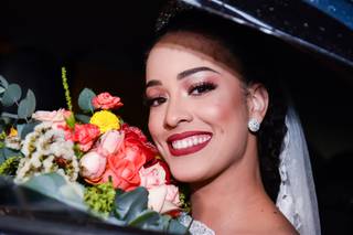 Nívea Rodrigues Maquiagem e Penteado - 19