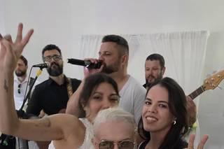 Banda Éramos6 - 8