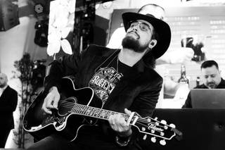2 Por Litro Acoustic Band - 5