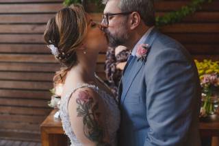 Gabriela Flores - 16