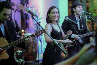 Tempos Modernos- Banda Baile - 1