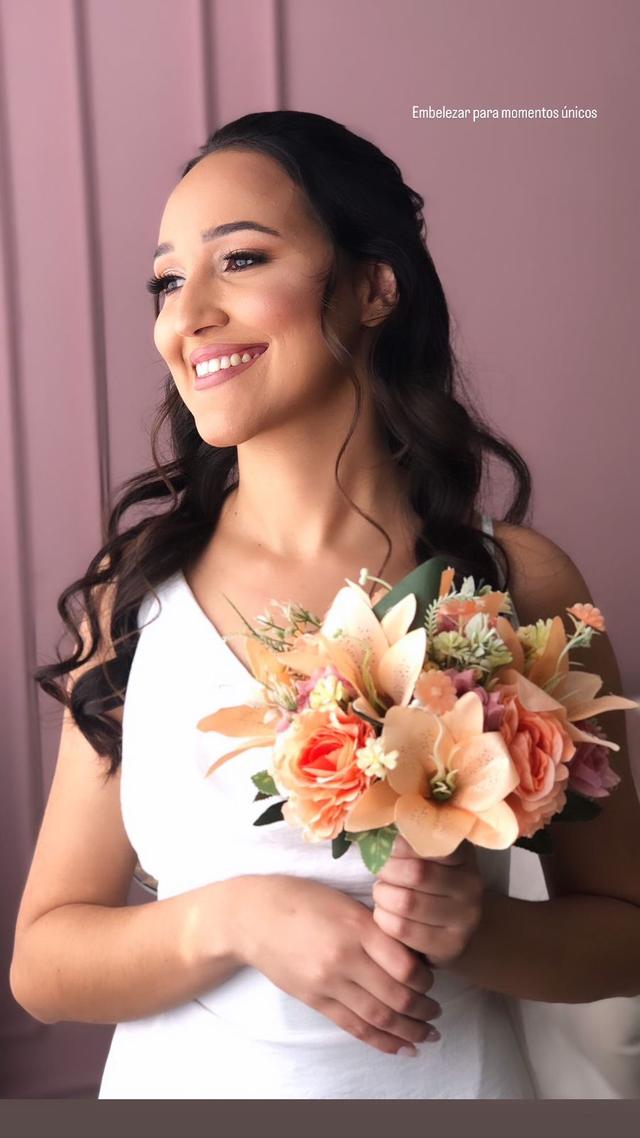 Ariane Galli Makeup - 1