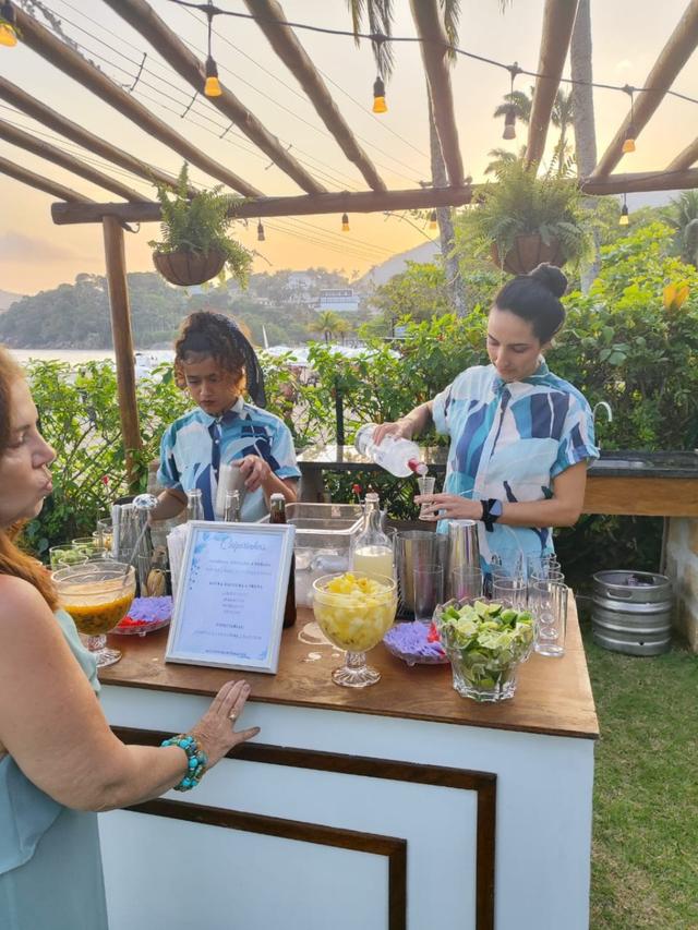 Canoa Bartenders - 2