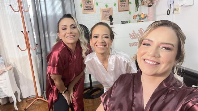 Aline Mattos - Makeup Artist - 3