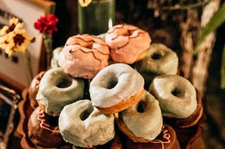 Home Dias Donuts - 10