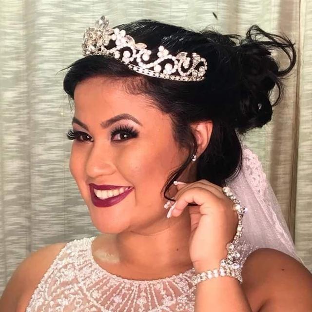 Amanda Aline - Maquiagens & Penteados - 1