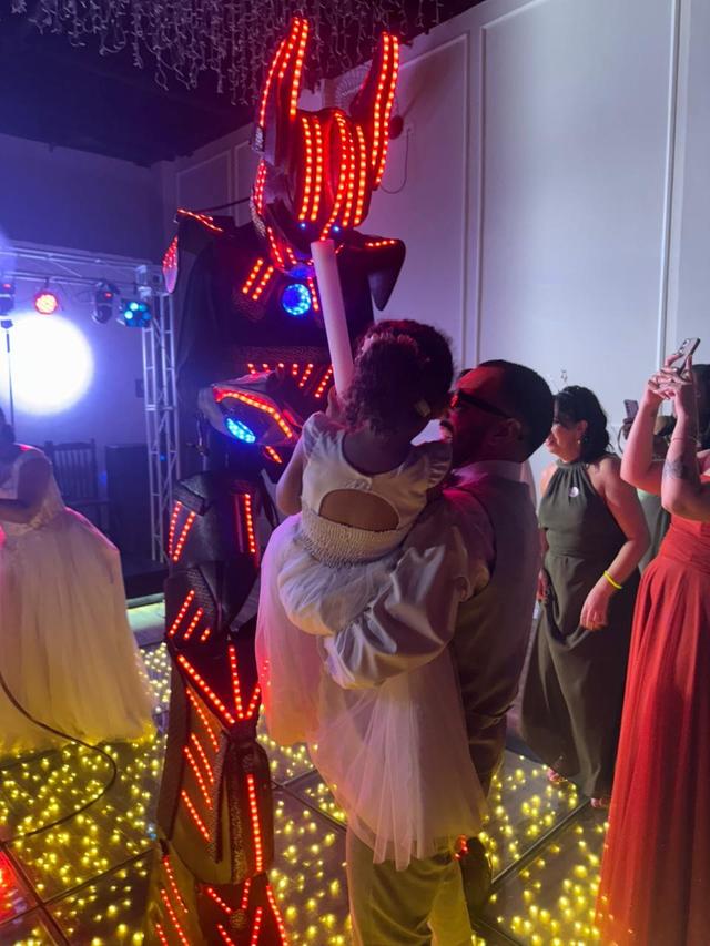 Mf Eventos - Robô de led - 1