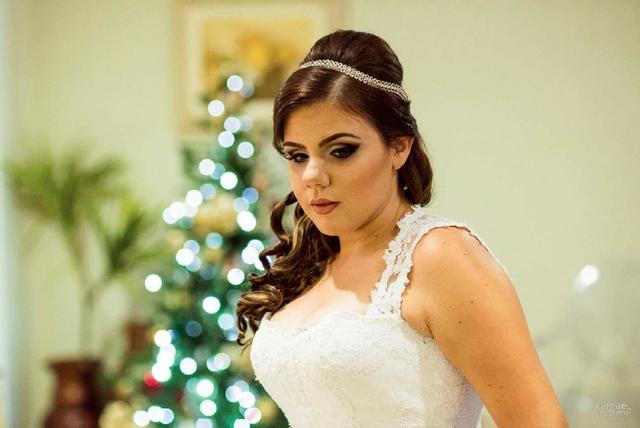 Eloana Aguirre Maquiagem e Penteado - 3