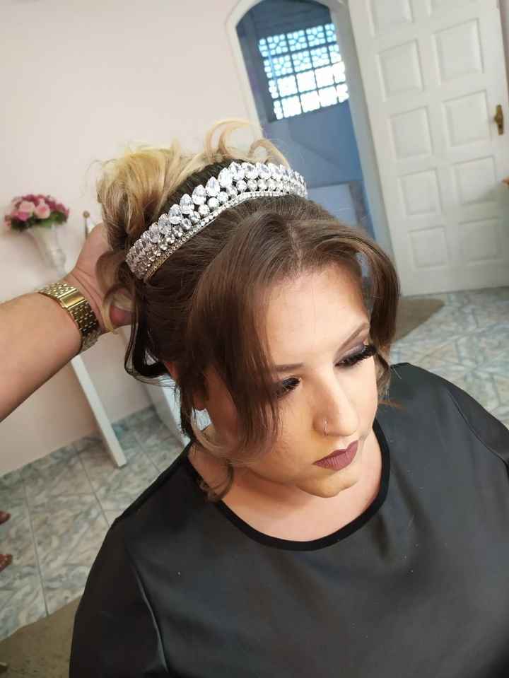 Teste de Penteado e Maquiagem - 2