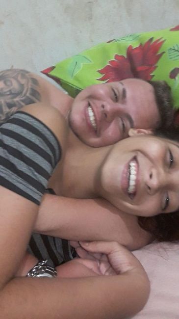 Uma foto que descreva o casal. - 3
